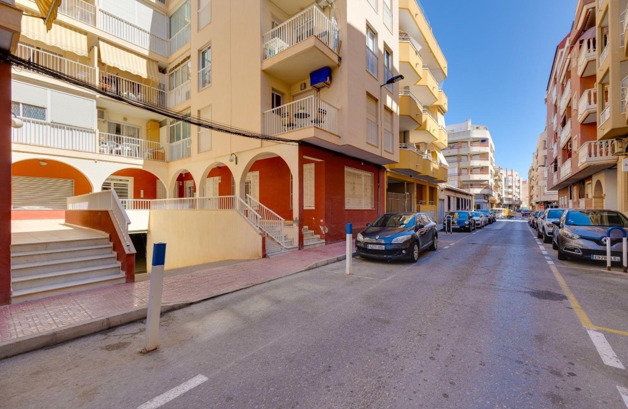 Herverkoop - Appartement / Flat -
Torrevieja - Estacion de autobuses