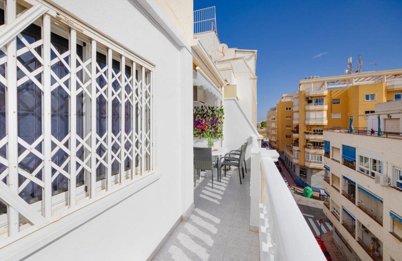 Herverkoop - Appartement / Flat -
Torrevieja - Estacion de autobuses