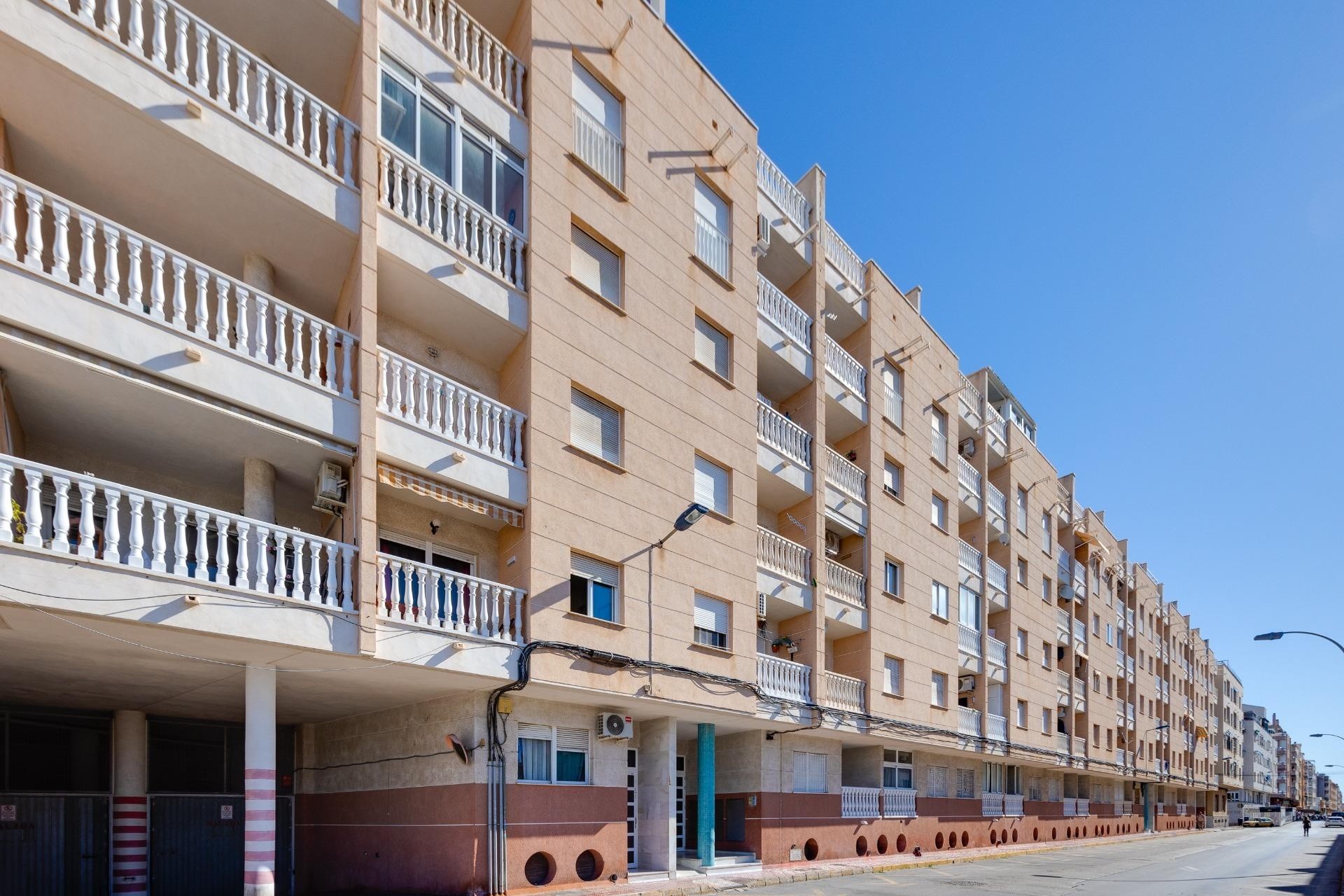 Herverkoop - Appartement / Flat -
Torrevieja - Estacion de autobuses