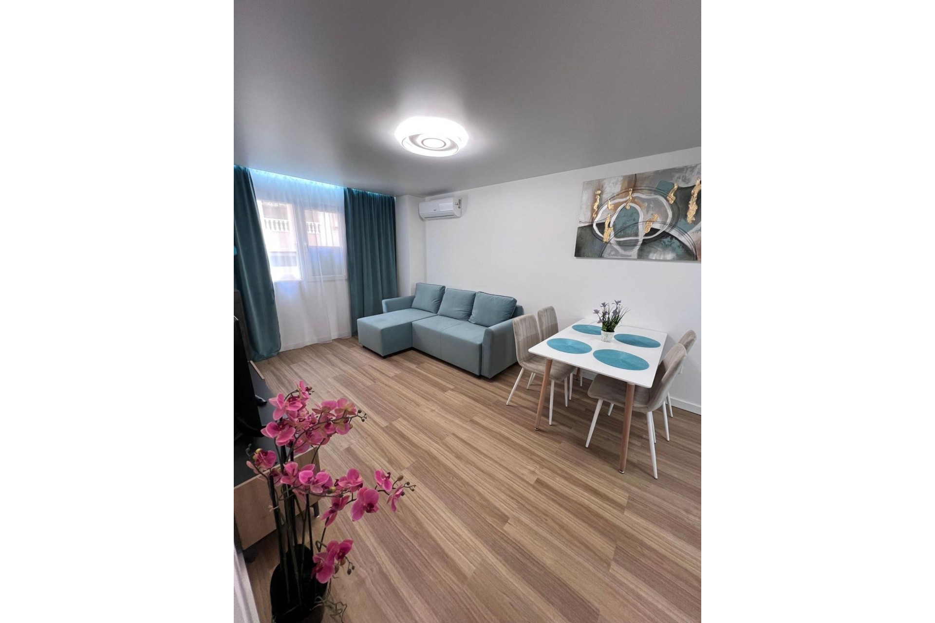 Herverkoop - Appartement / Flat -
Torrevieja - Estacion de autobuses