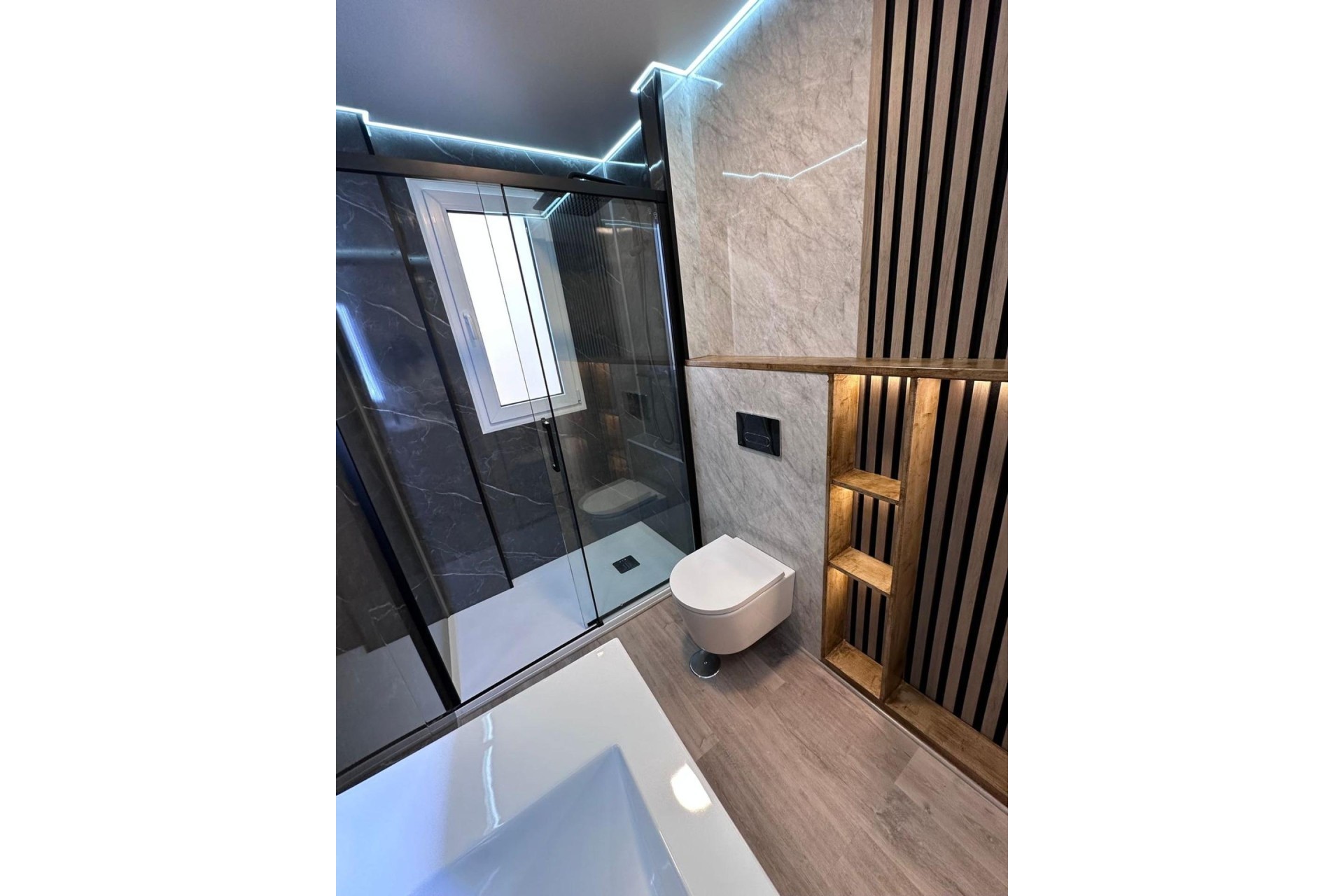 Herverkoop - Appartement / Flat -
Torrevieja - Estacion de autobuses