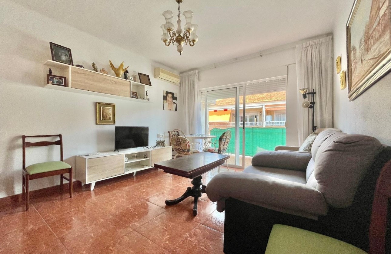 Herverkoop - Appartement / Flat -
Torrevieja - Estacion de autobuses