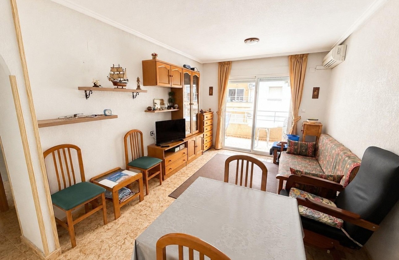 Herverkoop - Appartement / Flat -
Torrevieja - Estacion de autobuses