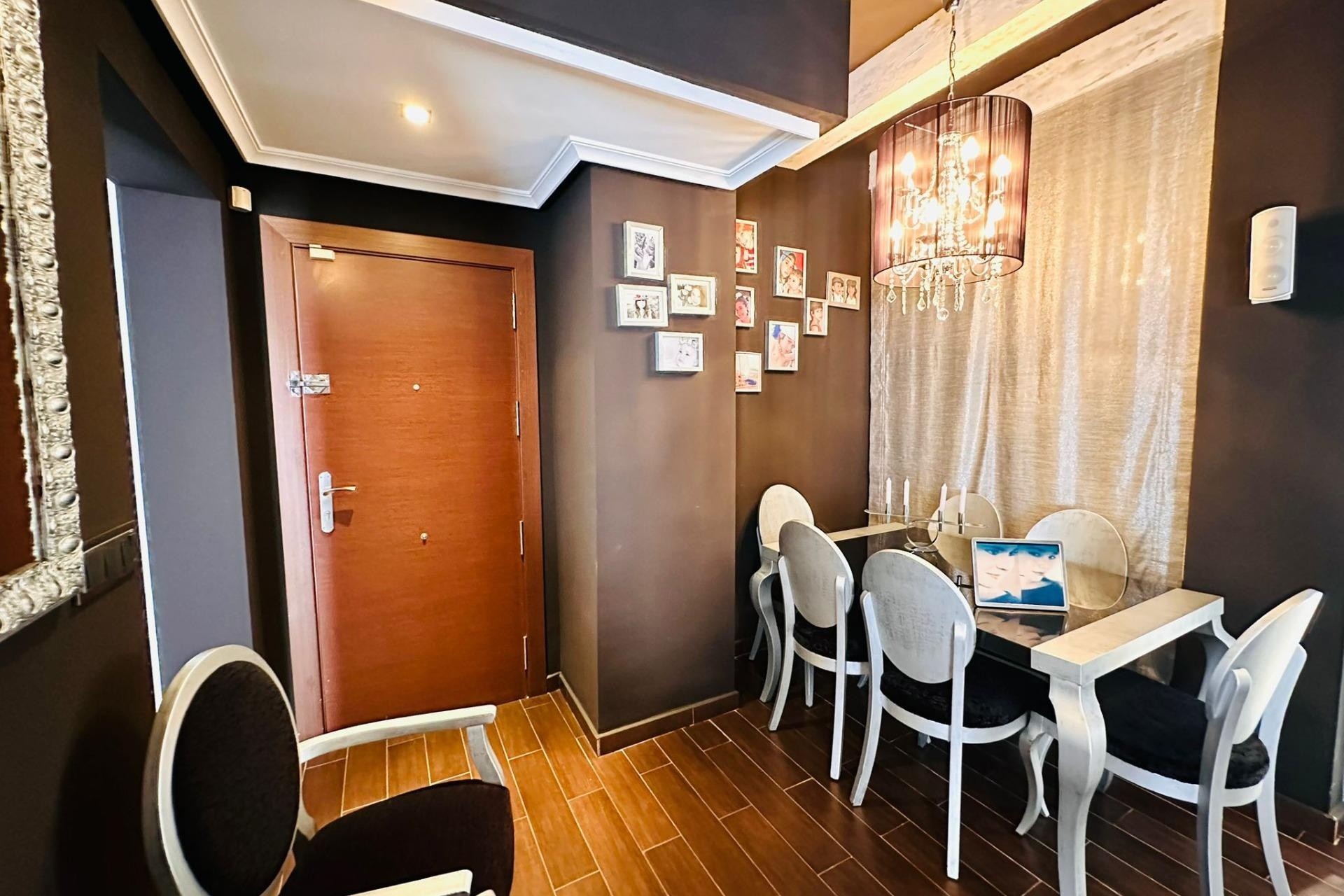 Herverkoop - Appartement / Flat -
Torrevieja - Estacion de autobuses