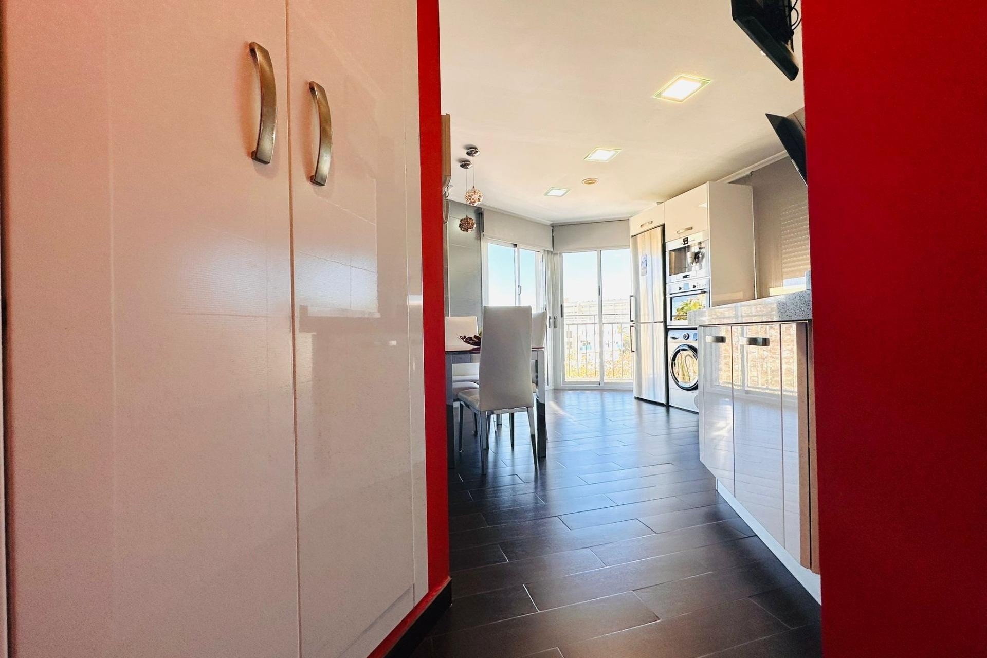 Herverkoop - Appartement / Flat -
Torrevieja - Estacion de autobuses