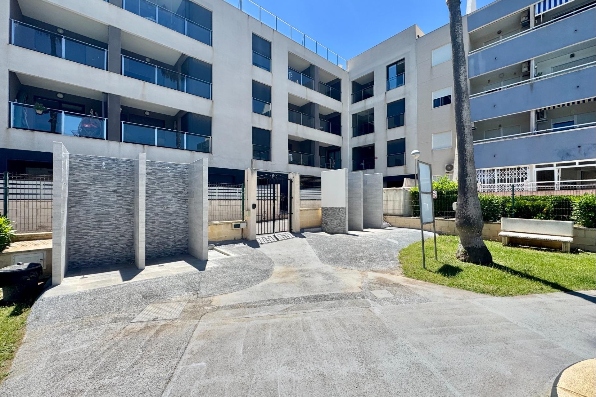 Herverkoop - Appartement / Flat -
Torrevieja - Gaspar Perrelló