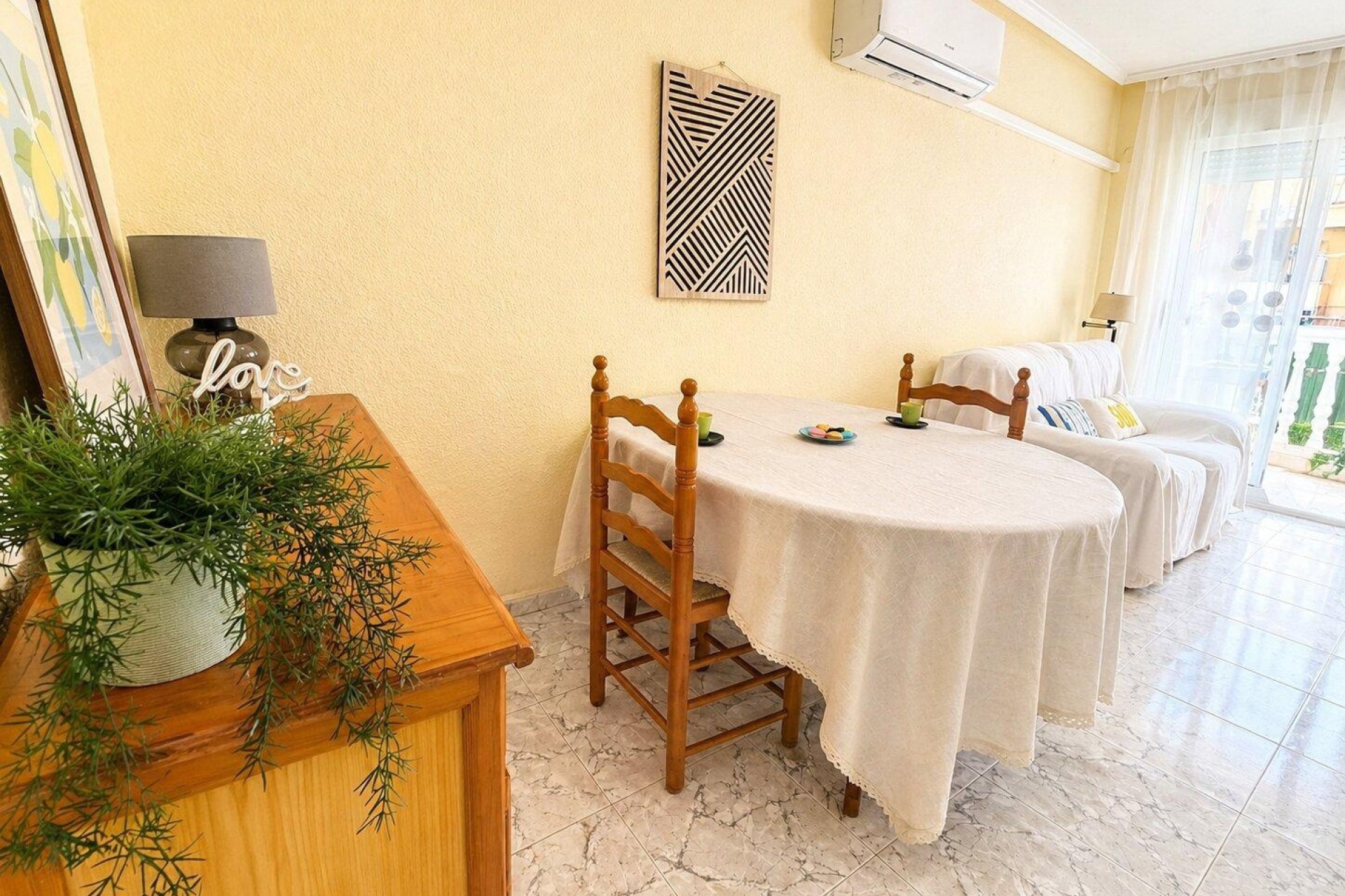 Herverkoop - Appartement / Flat -
Torrevieja - Habaneras
