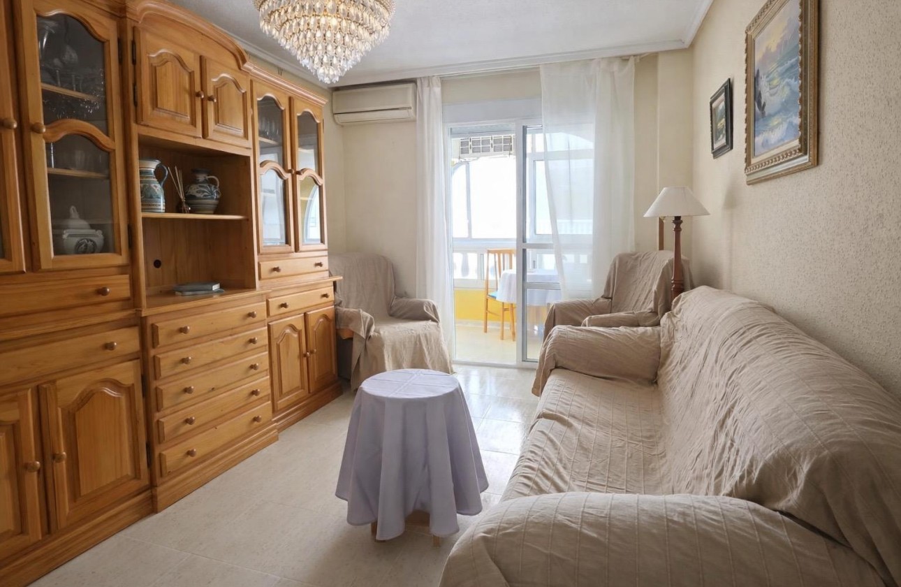 Herverkoop - Appartement / Flat -
Torrevieja - Habaneras