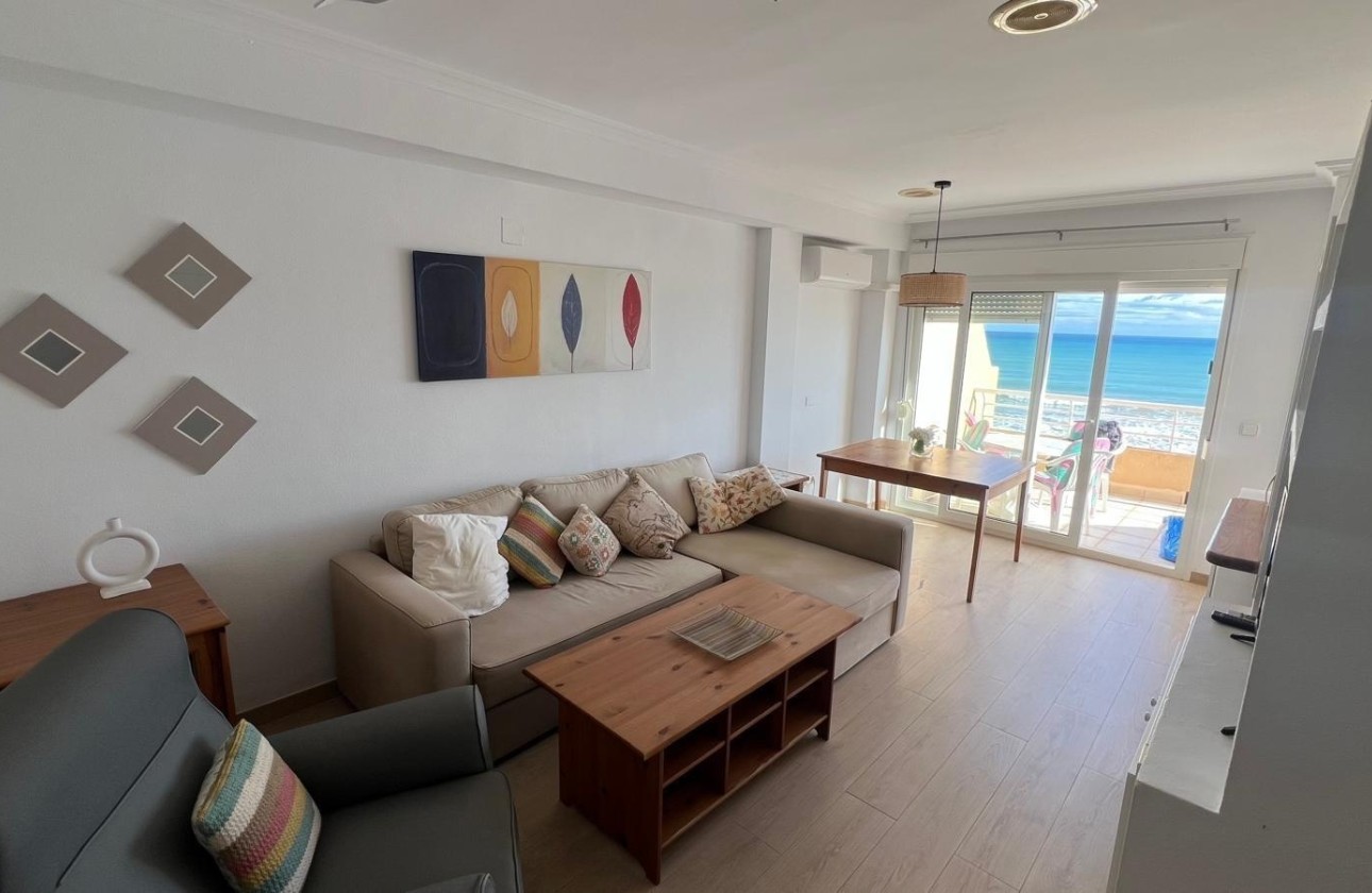 Herverkoop - Appartement / Flat -
Torrevieja - La Mata pueblo