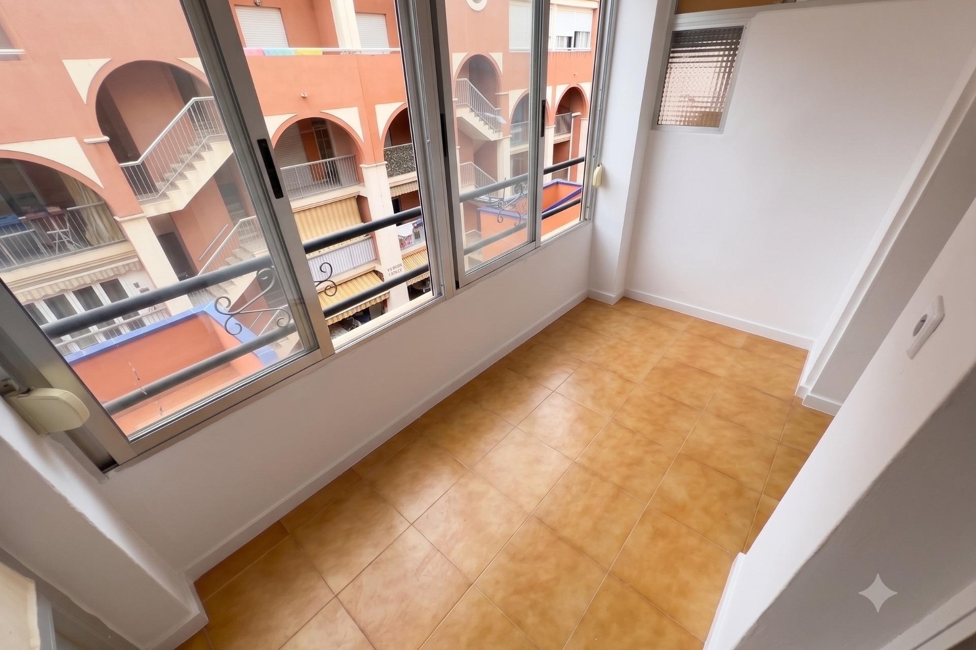 Herverkoop - Appartement / Flat -
Torrevieja - La Mata