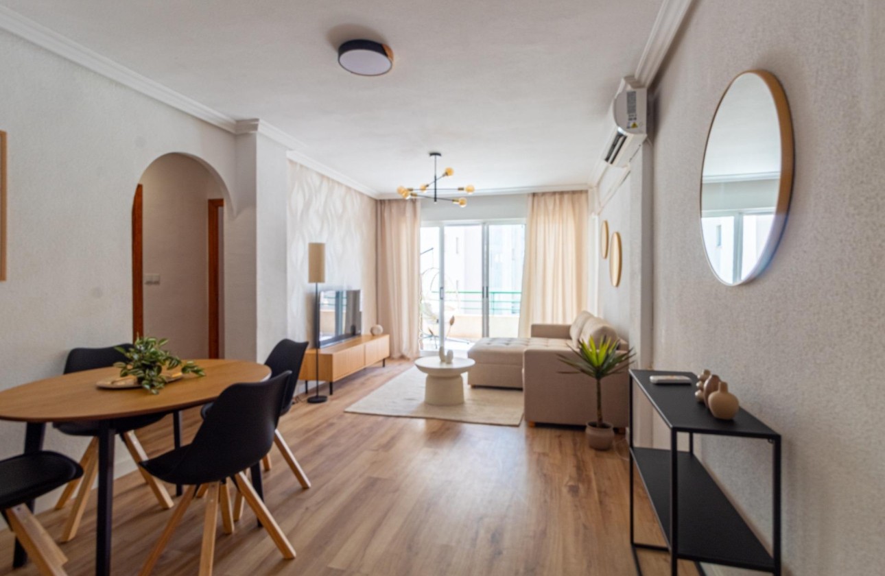 Herverkoop - Appartement / Flat -
Torrevieja - La Mata