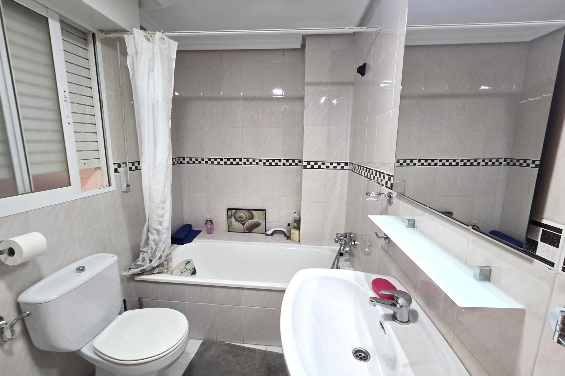 Herverkoop - Appartement / Flat -
Torrevieja - La Mata