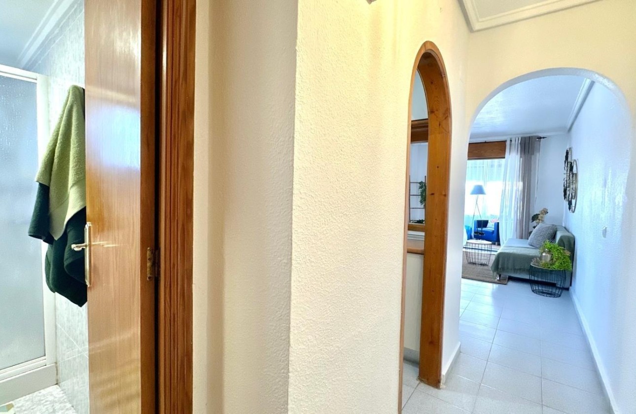 Herverkoop - Appartement / Flat -
Torrevieja - La Siesta - El Salado - Torreta