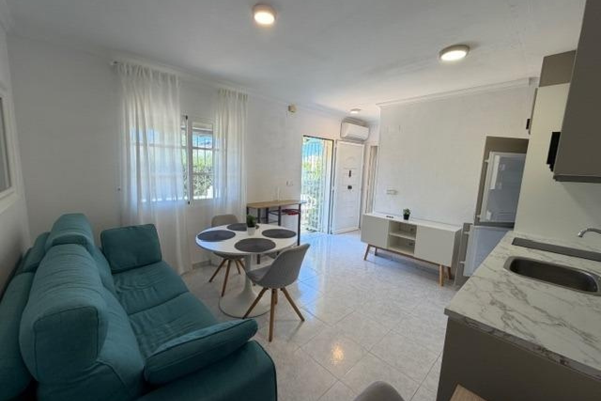 Herverkoop - Appartement / Flat -
Torrevieja - La Siesta