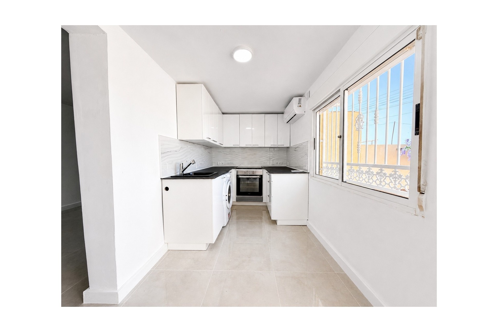 Herverkoop - Appartement / Flat -
Torrevieja - La Siesta