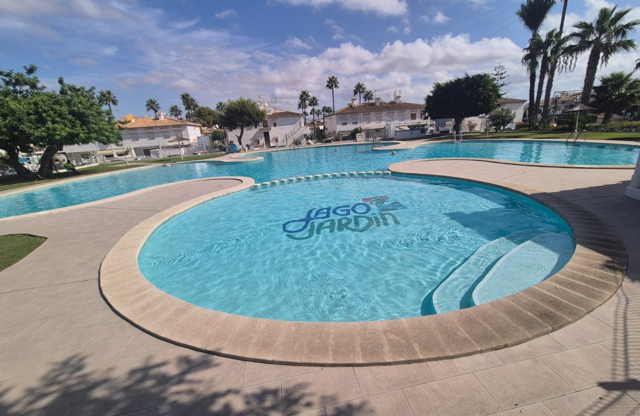 Herverkoop - Appartement / Flat -
Torrevieja - Lago jardin
