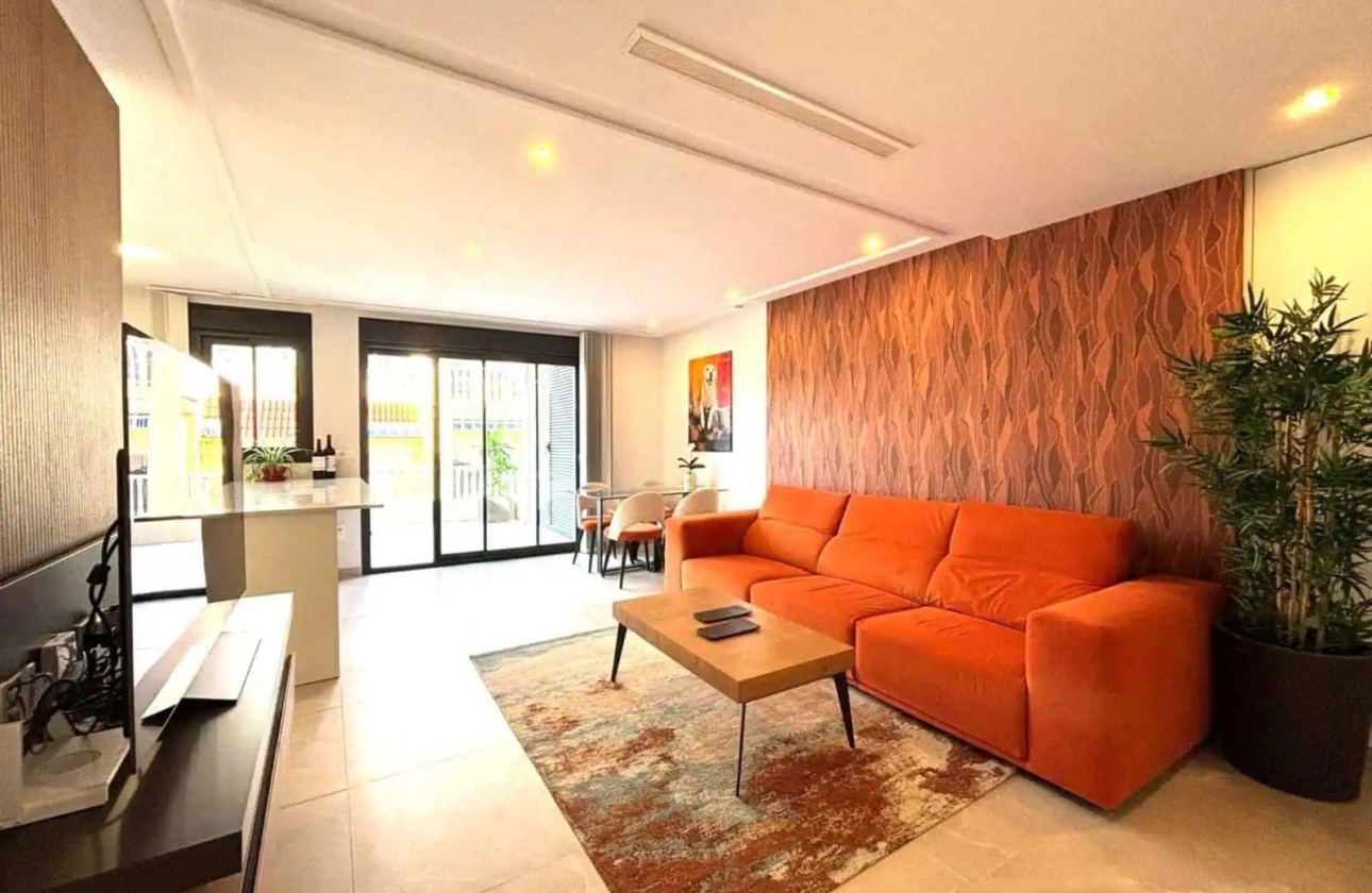Herverkoop - Appartement / Flat -
Torrevieja - Las Piscinas Naturales