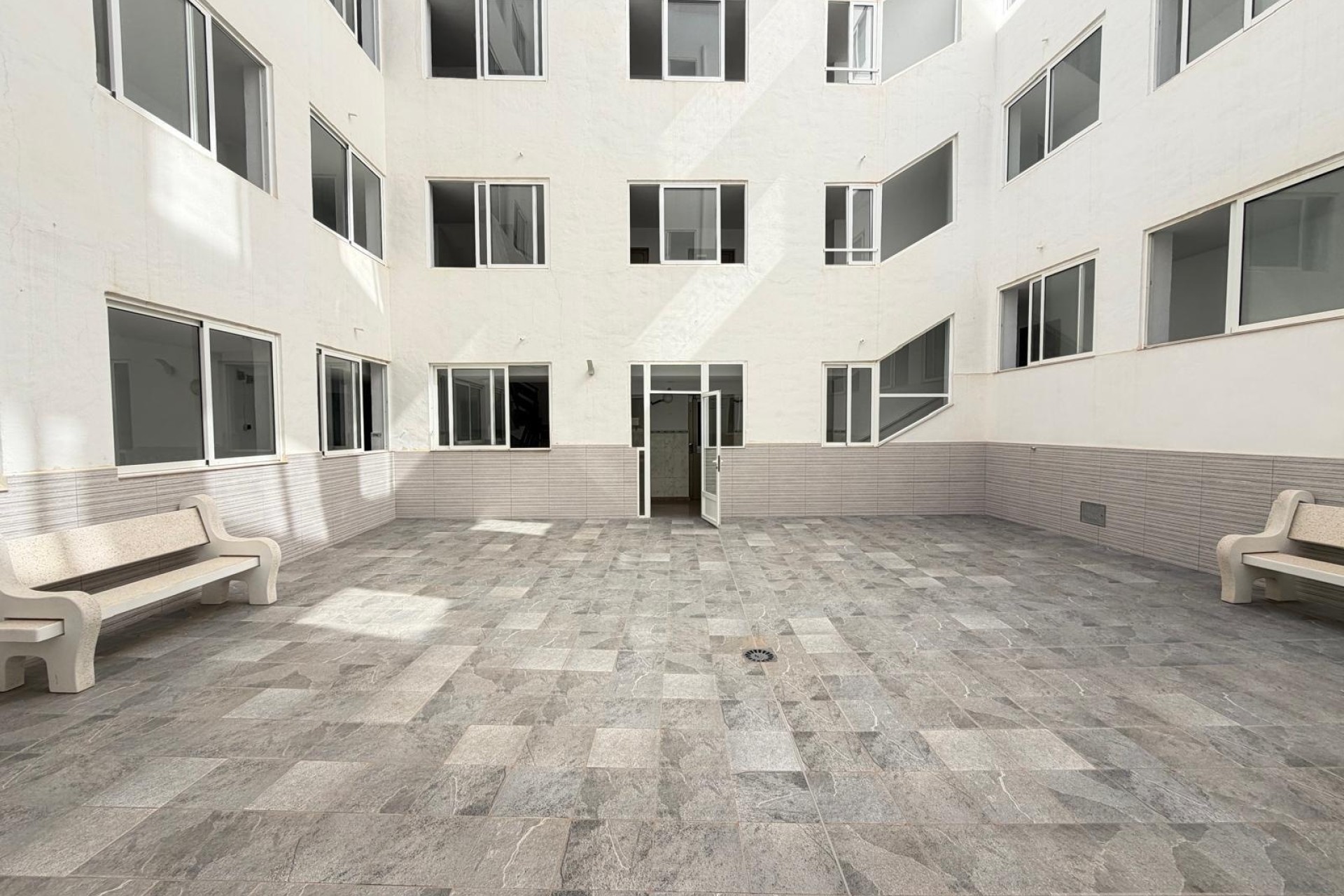 Herverkoop - Appartement / Flat -
Torrevieja - Las Piscinas Naturales