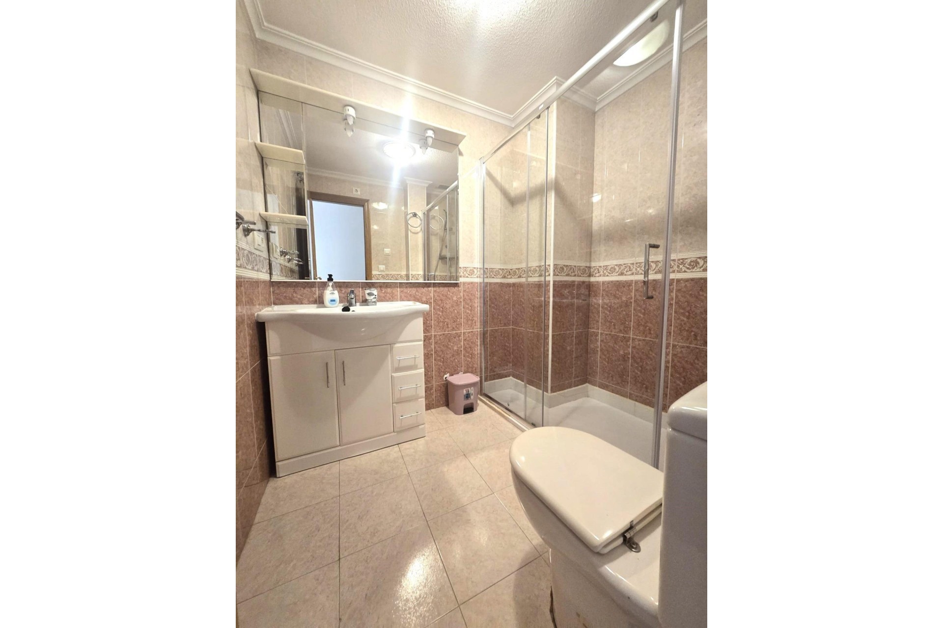Herverkoop - Appartement / Flat -
Torrevieja - Las Piscinas Naturales