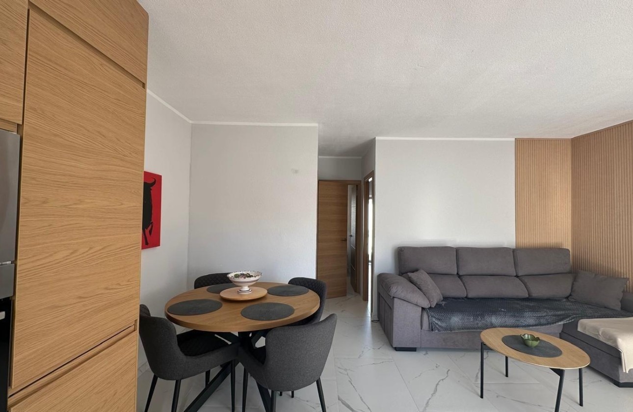 Herverkoop - Appartement / Flat -
Torrevieja - Los balcones