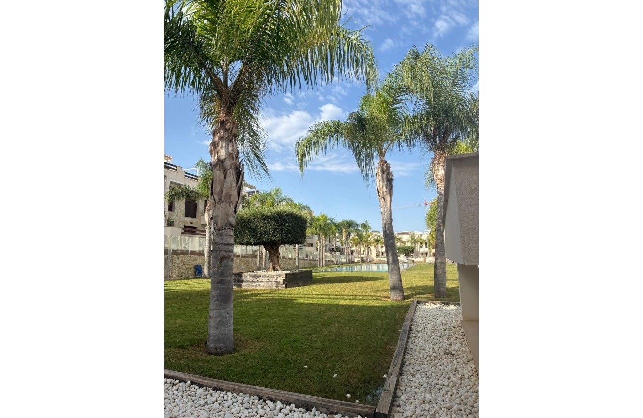 Herverkoop - Appartement / Flat -
Torrevieja - Los Balcones