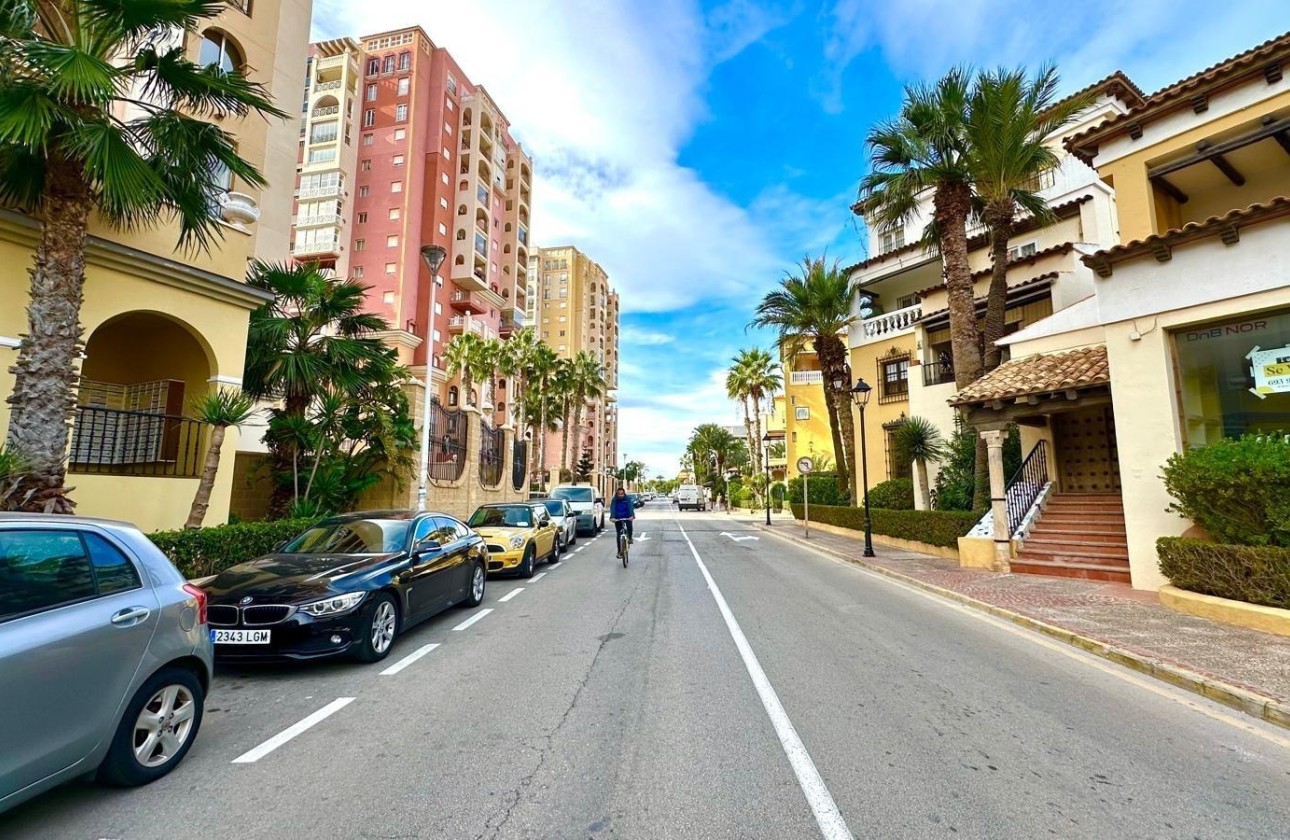 Herverkoop - Appartement / Flat -
Torrevieja - Los Frutales