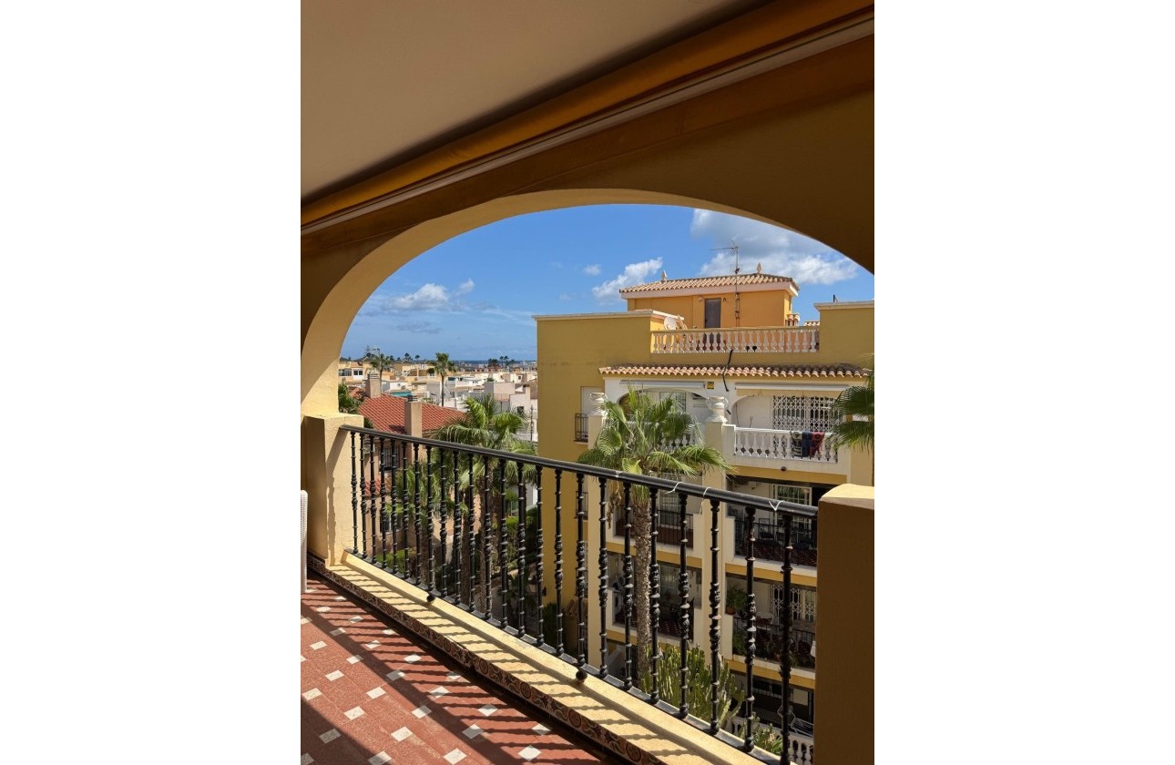 Herverkoop - Appartement / Flat -
Torrevieja - Los Frutales