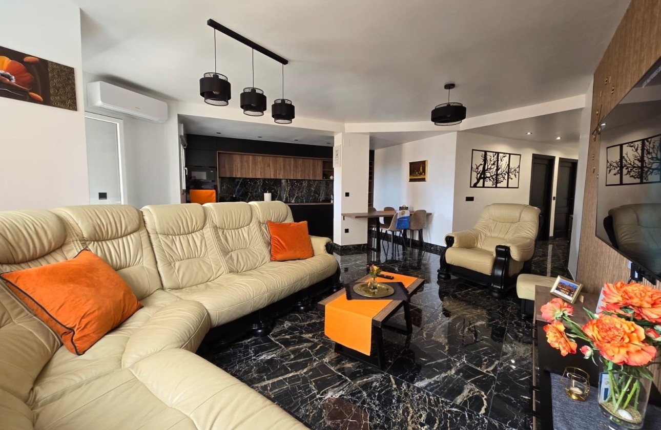 Herverkoop - Appartement / Flat -
Torrevieja - Los Frutales