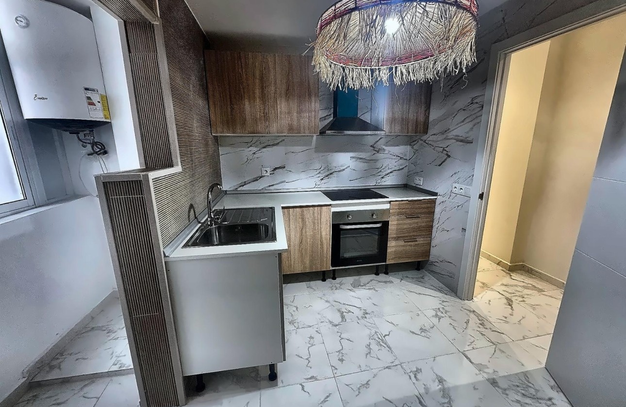 Herverkoop - Appartement / Flat -
Torrevieja - Muelle Pesquero