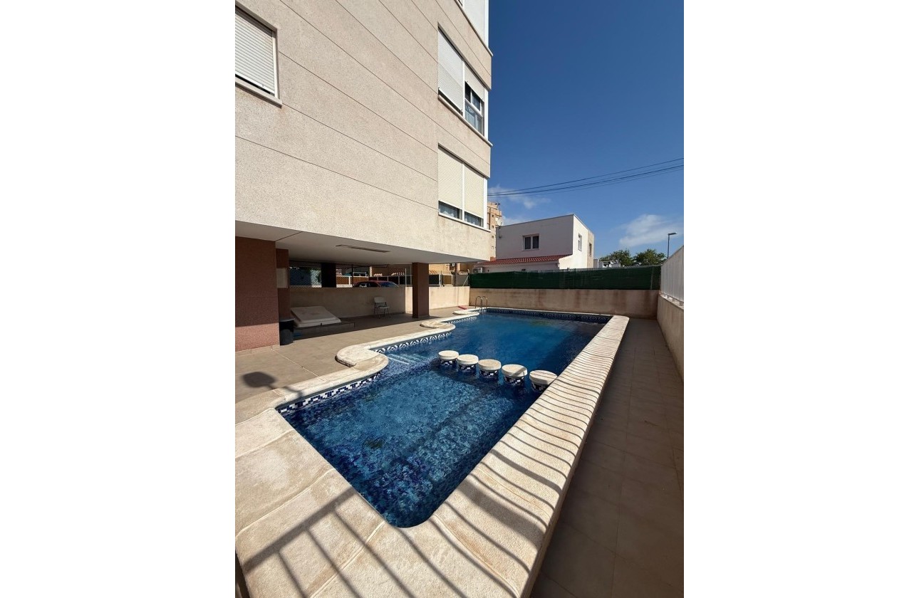 Herverkoop - Appartement / Flat -
Torrevieja - Nueva Torrevieja