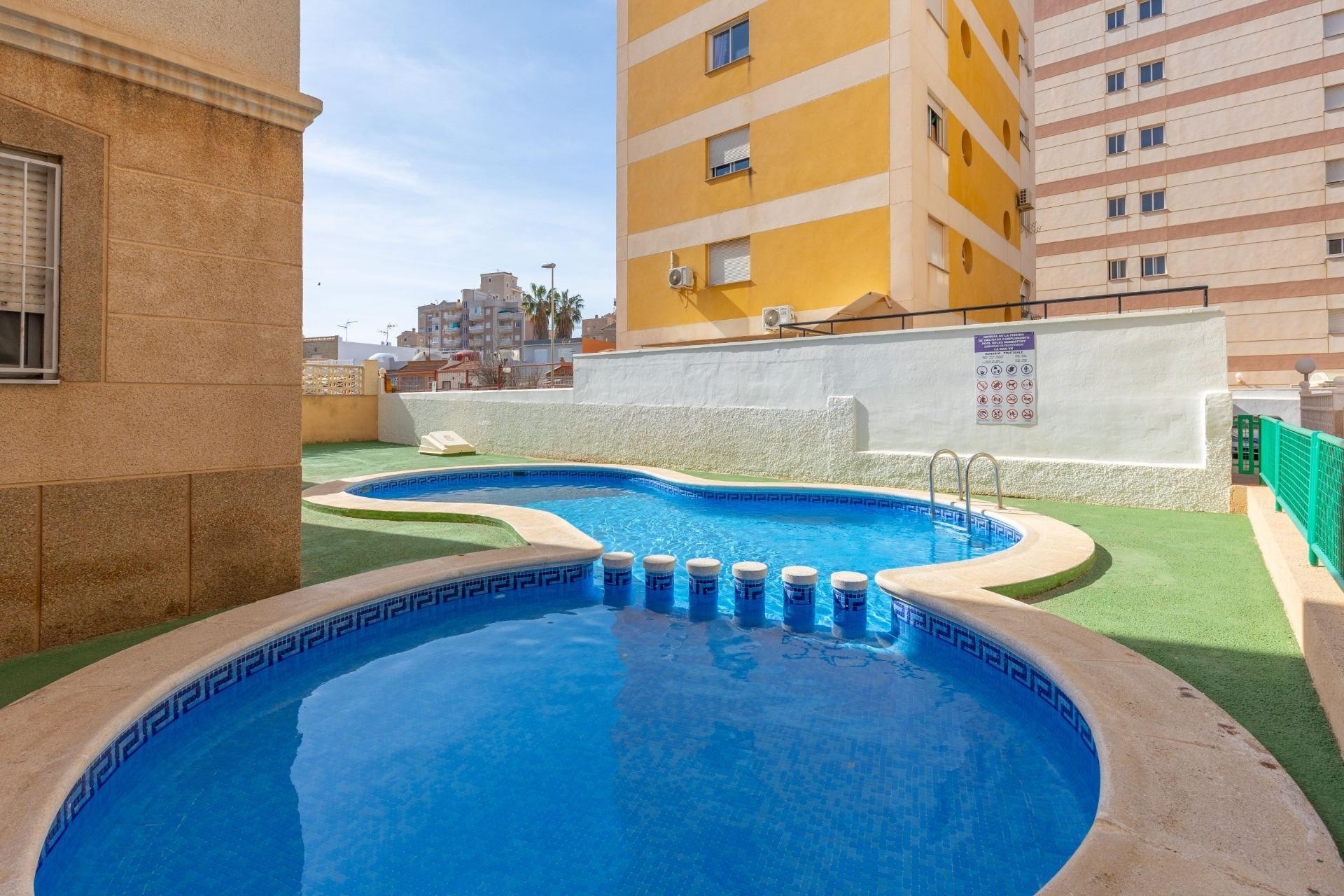 Herverkoop - Appartement / Flat -
Torrevieja - Nueva Torrevieja