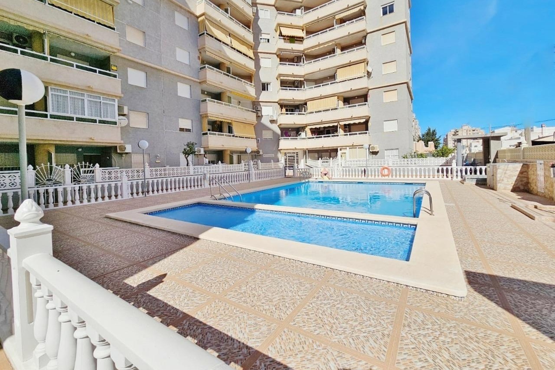 Herverkoop - Appartement / Flat -
Torrevieja - Nueva Torrevieja