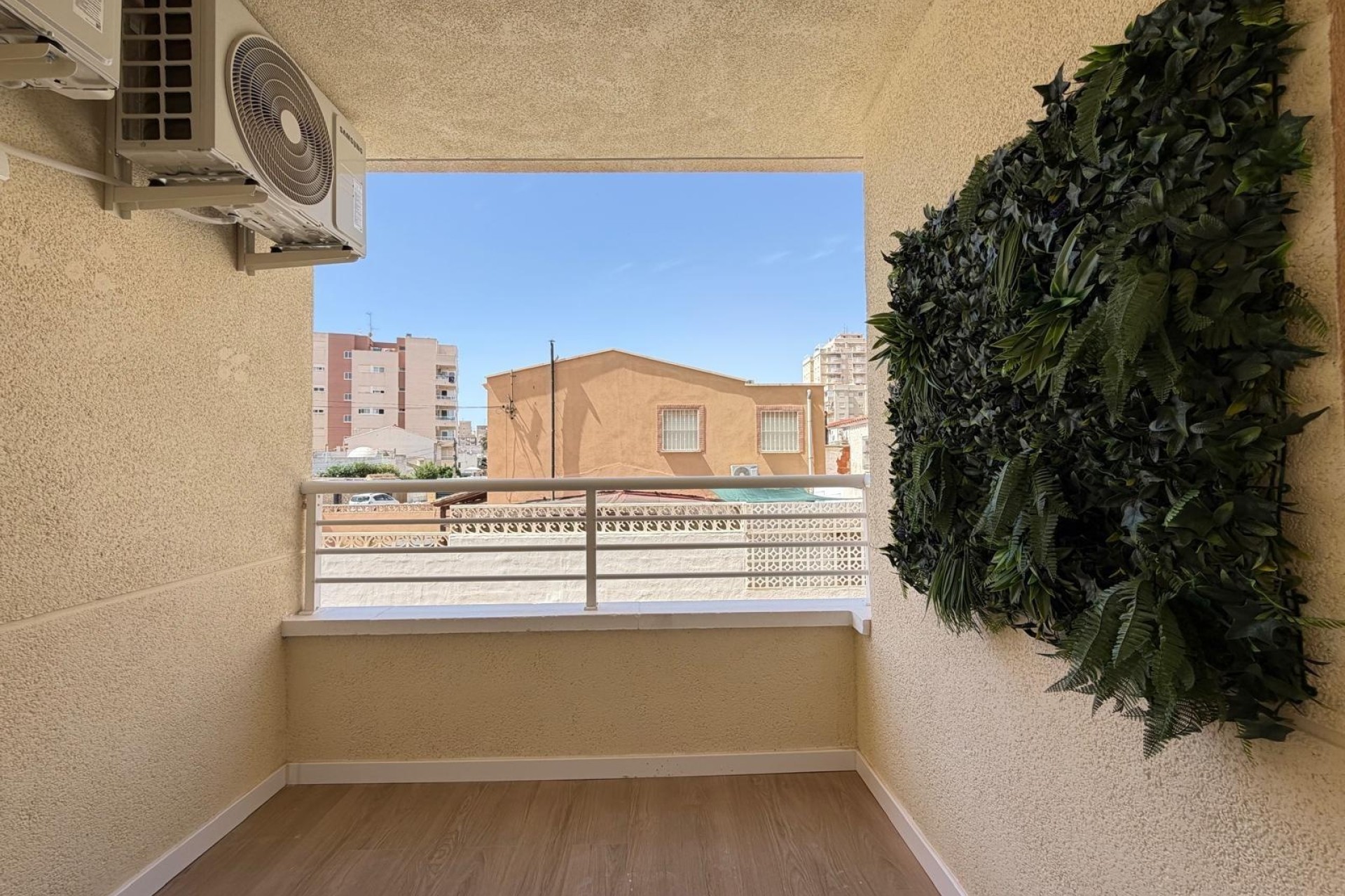 Herverkoop - Appartement / Flat -
Torrevieja - Nueva Torrevieja