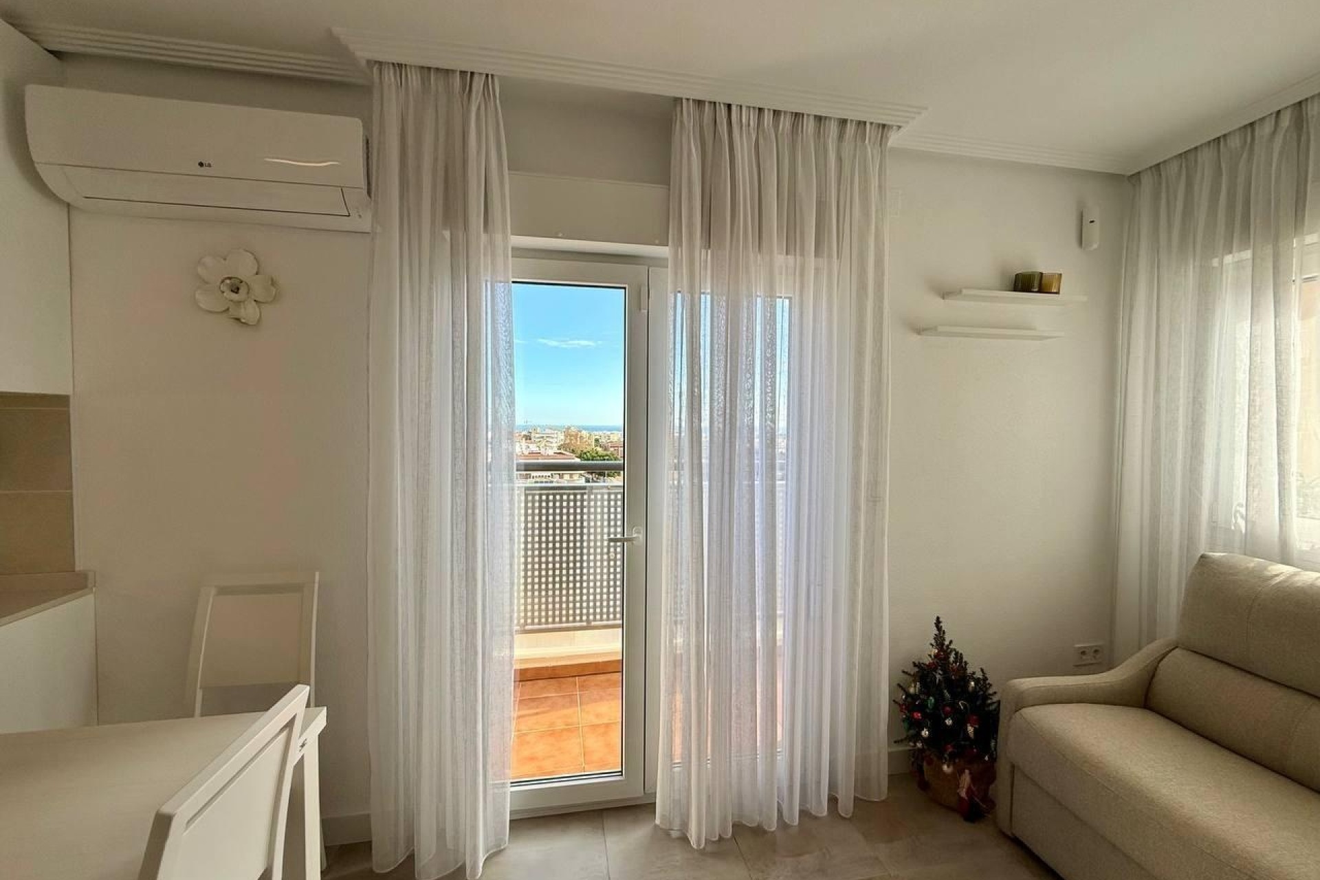 Herverkoop - Appartement / Flat -
Torrevieja - Nueva Torrevieja