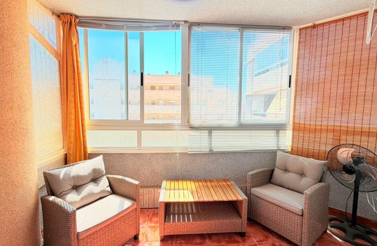 Herverkoop - Appartement / Flat -
Torrevieja - Nueva Torrevieja