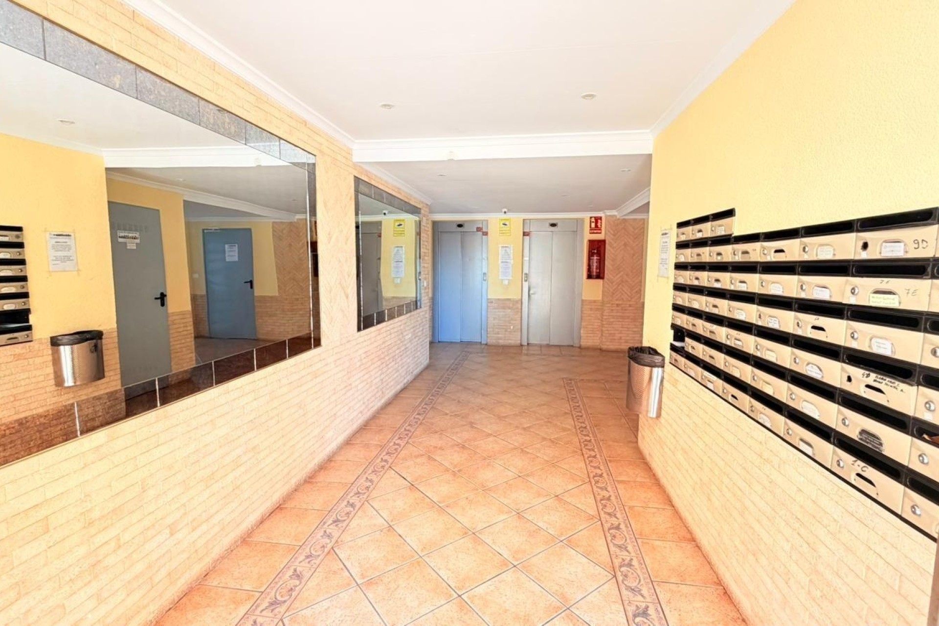 Herverkoop - Appartement / Flat -
Torrevieja - Nueva Torrevieja