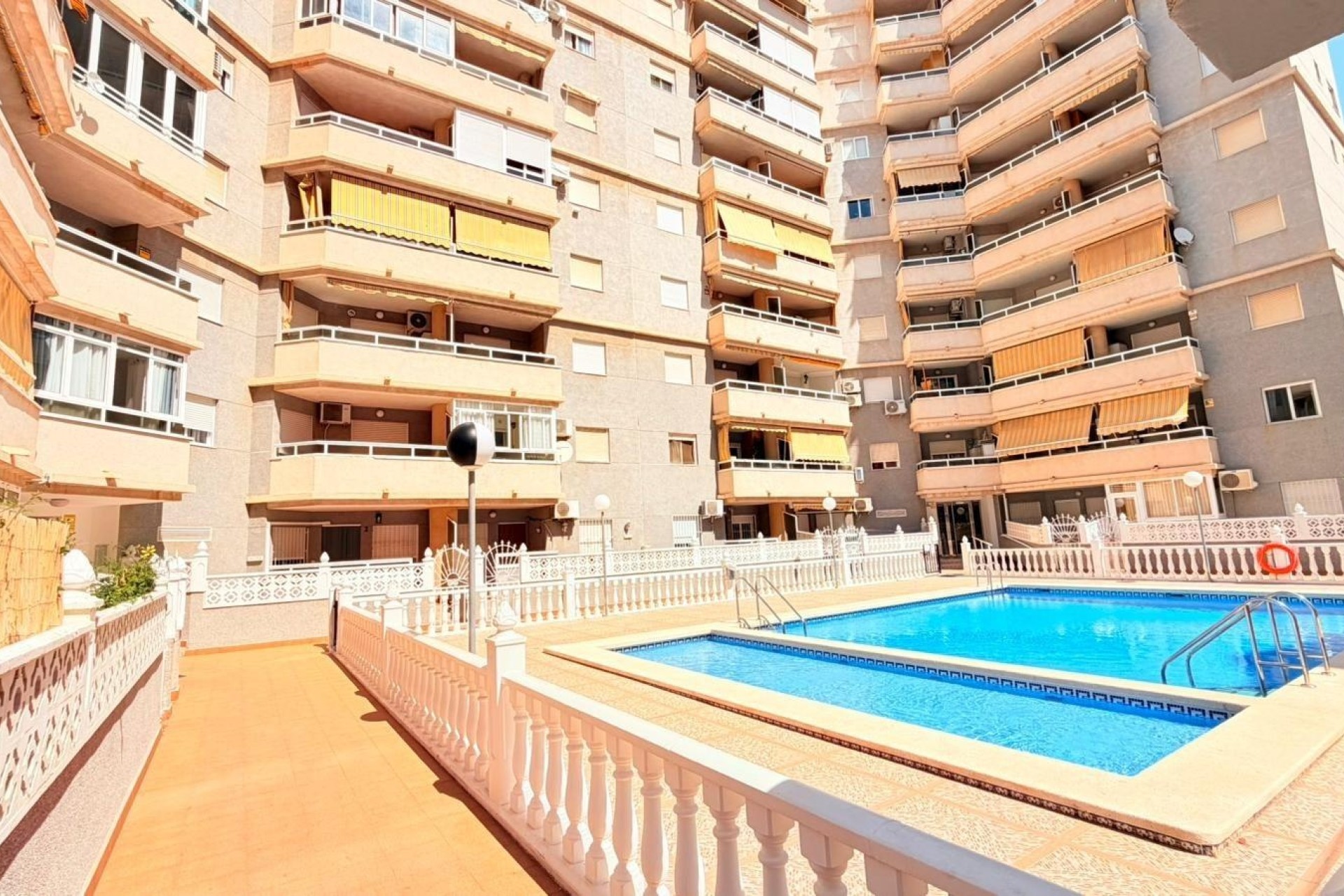 Herverkoop - Appartement / Flat -
Torrevieja - Nueva Torrevieja