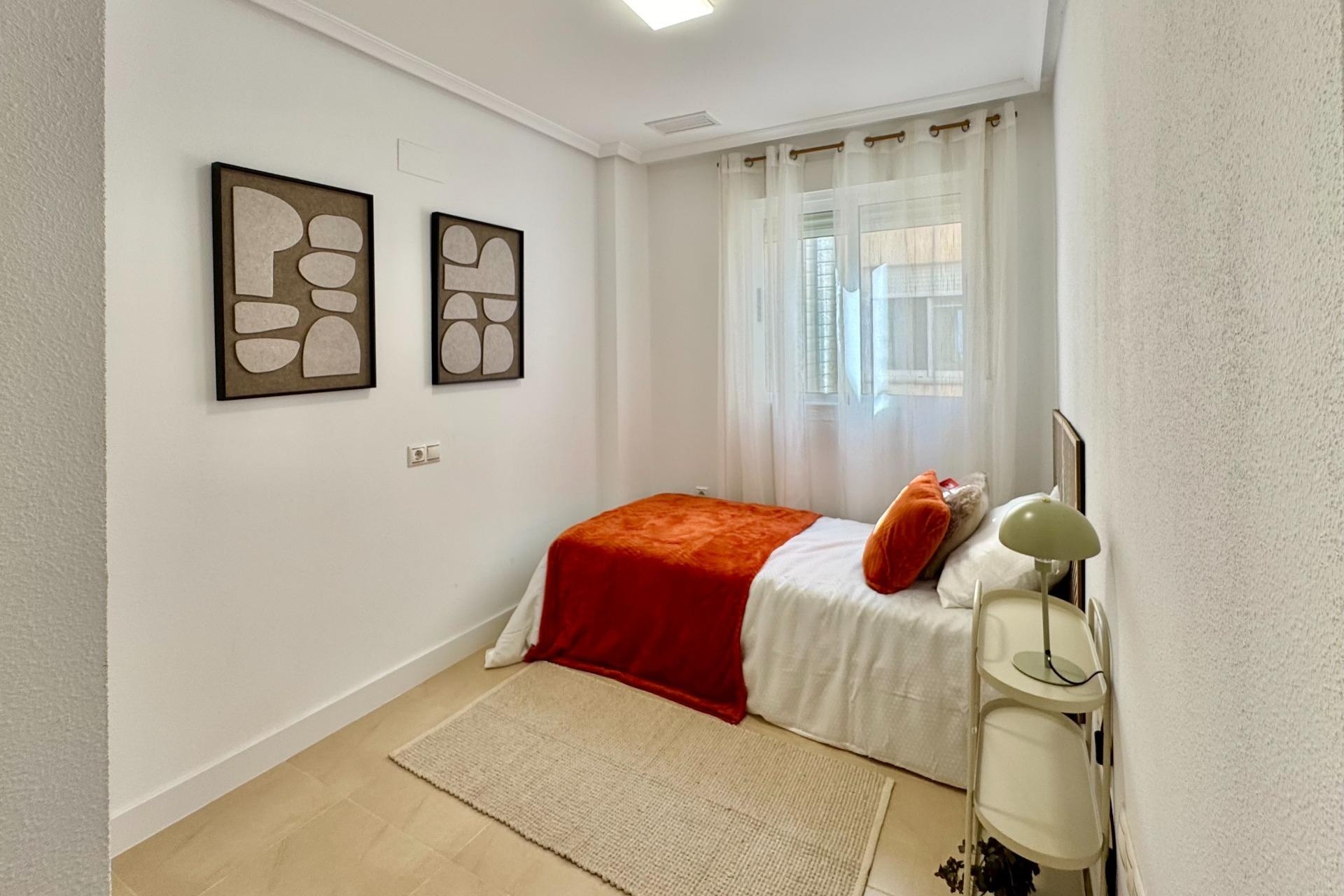 Herverkoop - Appartement / Flat -
Torrevieja - Parque de las Naciones