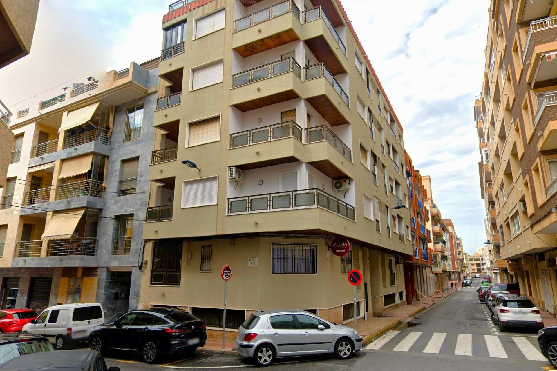 Herverkoop - Appartement / Flat -
Torrevieja - Paseo maritimo