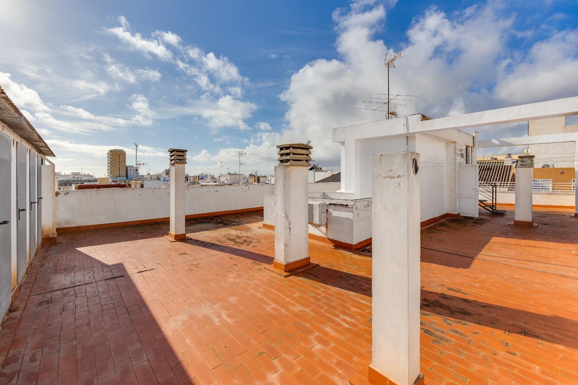 Herverkoop - Appartement / Flat -
Torrevieja - Paseo maritimo