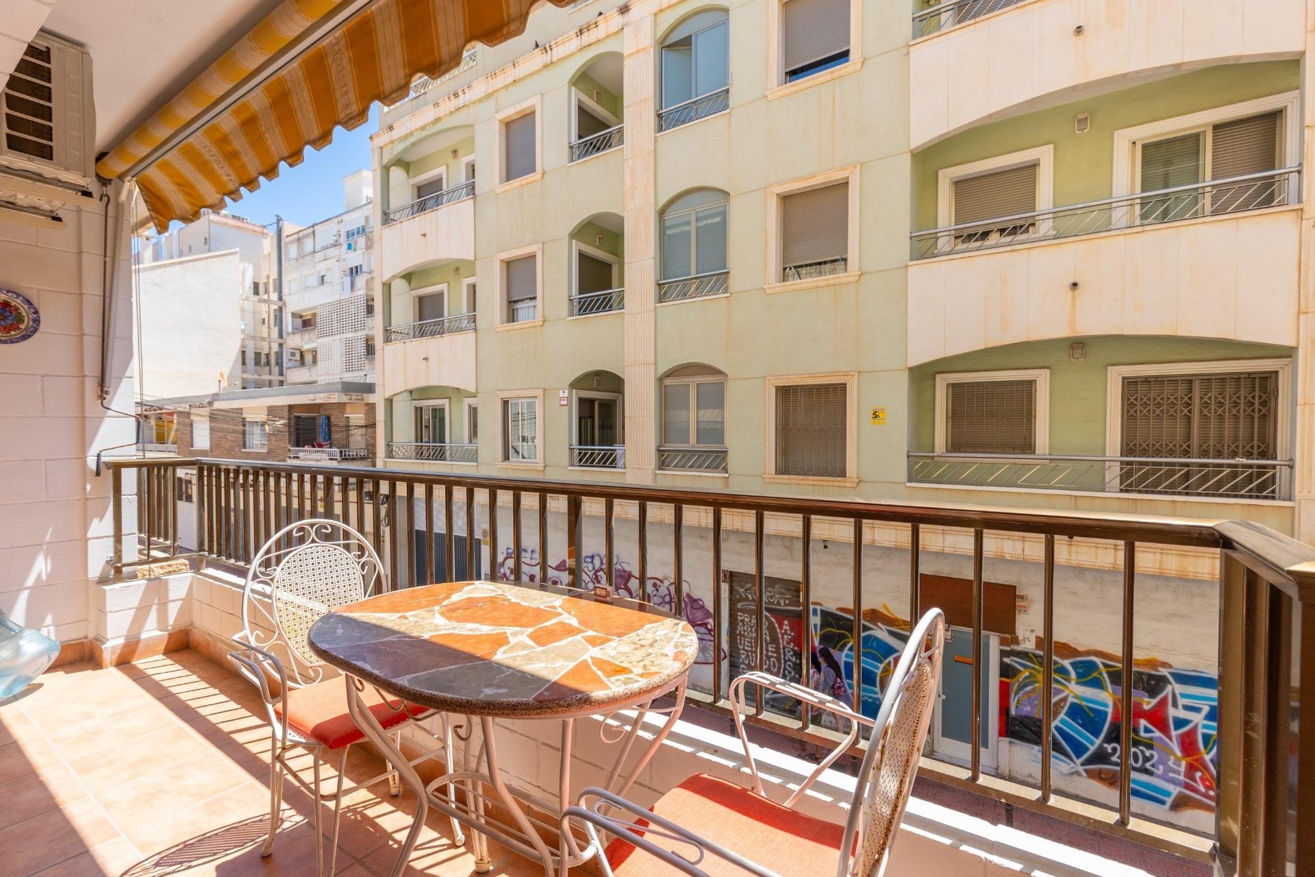 Herverkoop - Appartement / Flat -
Torrevieja - Paseo Maritimo