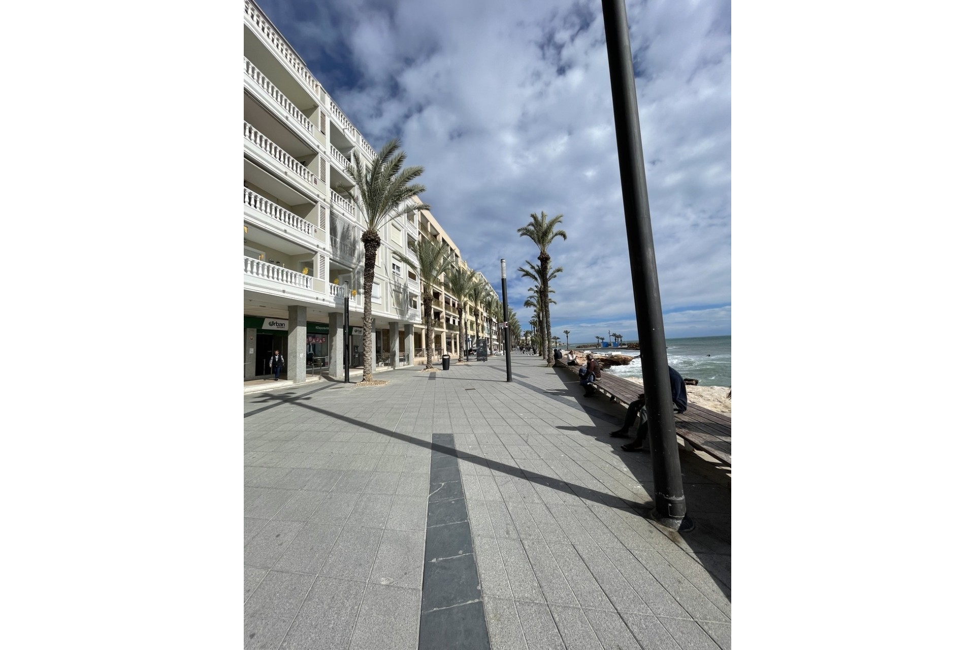 Herverkoop - Appartement / Flat -
Torrevieja - Playa de cura