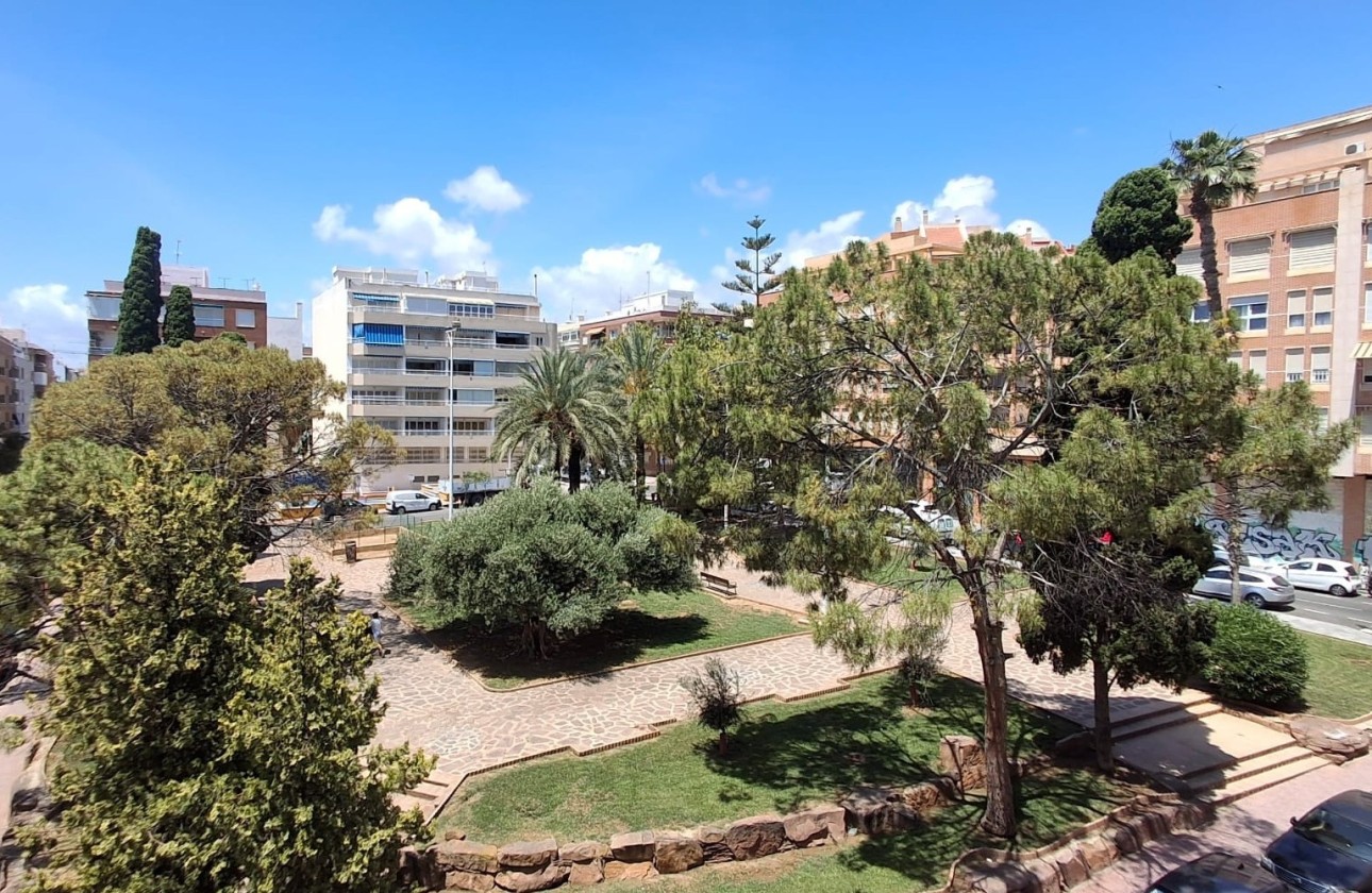 Herverkoop - Appartement / Flat -
Torrevieja - Playa de El Cura