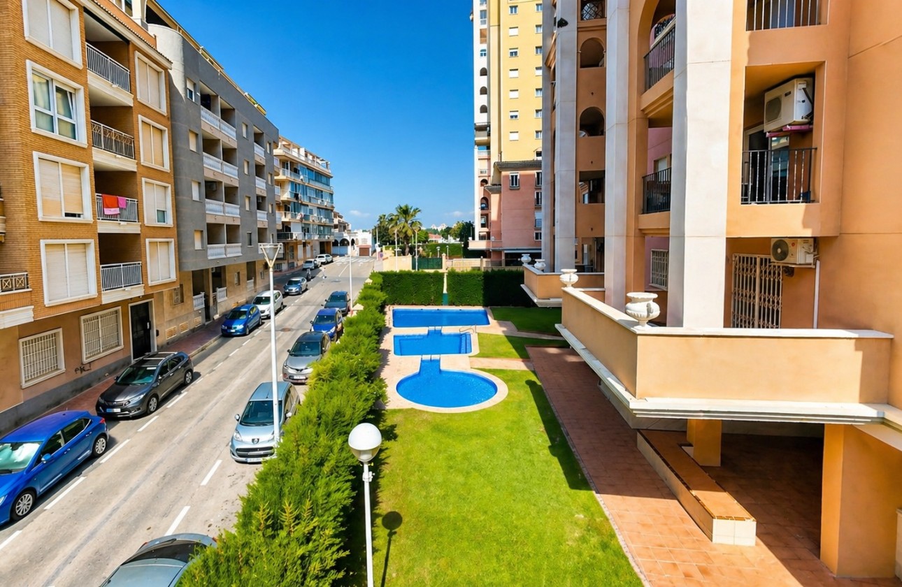 Herverkoop - Appartement / Flat -
Torrevieja - Playa de los Locos