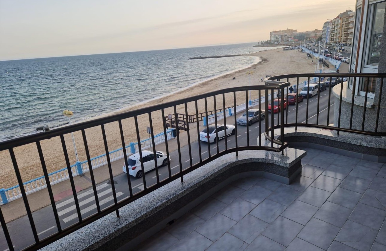 Herverkoop - Appartement / Flat -
Torrevieja - Playa de los Locos