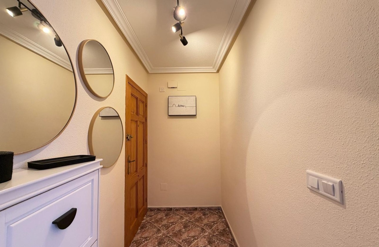 Herverkoop - Appartement / Flat -
Torrevieja - Playa de los Locos