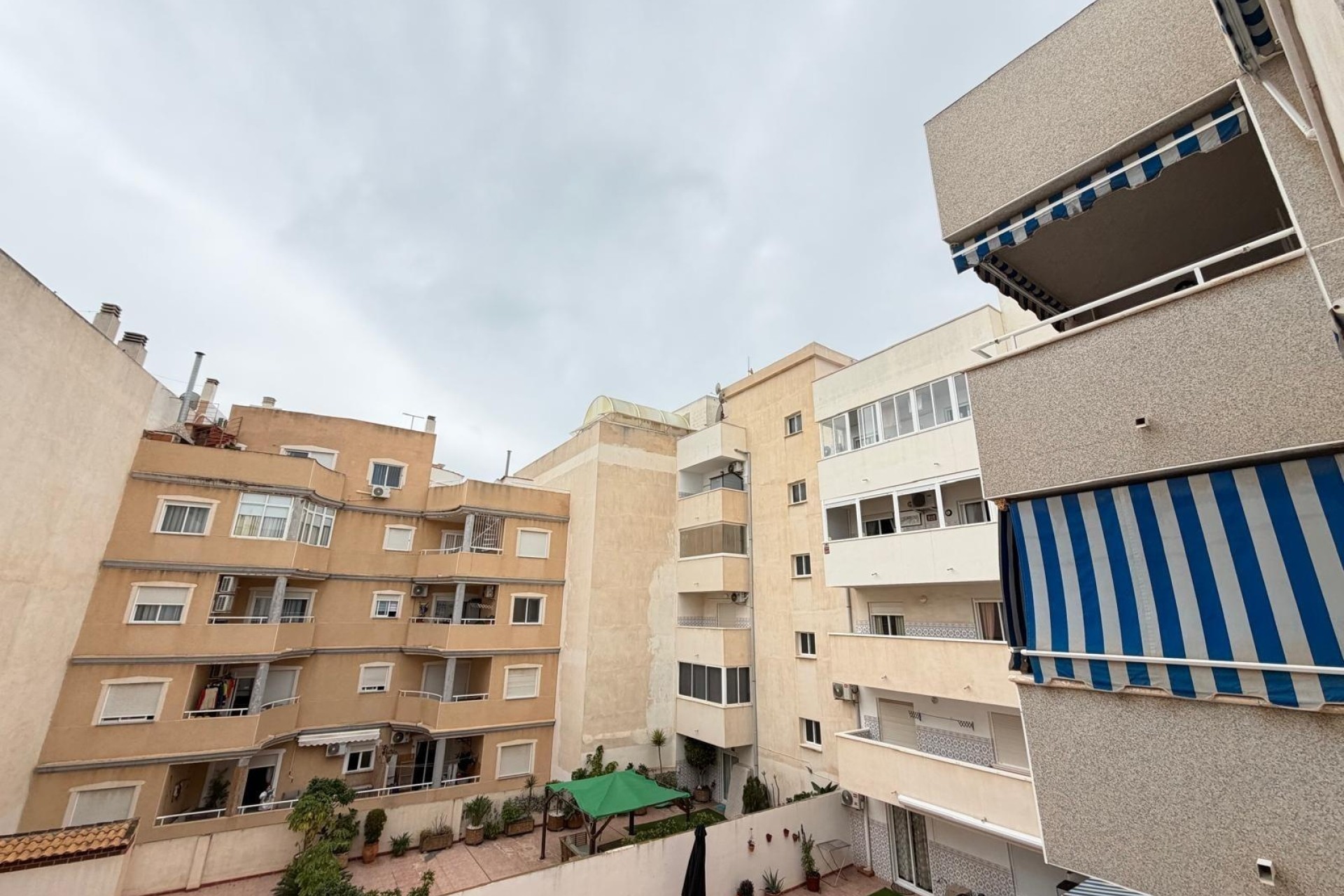 Herverkoop - Appartement / Flat -
Torrevieja - Playa de los Locos