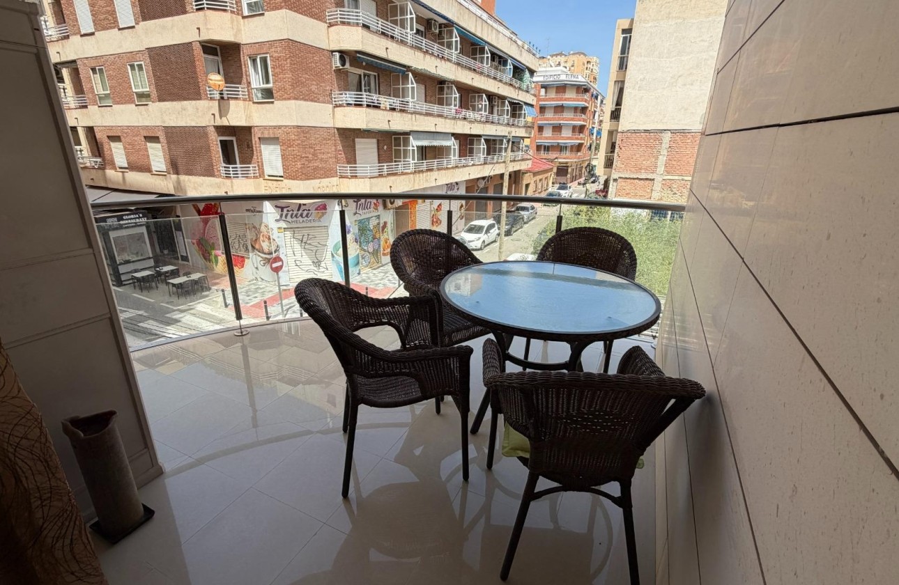 Herverkoop - Appartement / Flat -
Torrevieja - Playa de los Locos