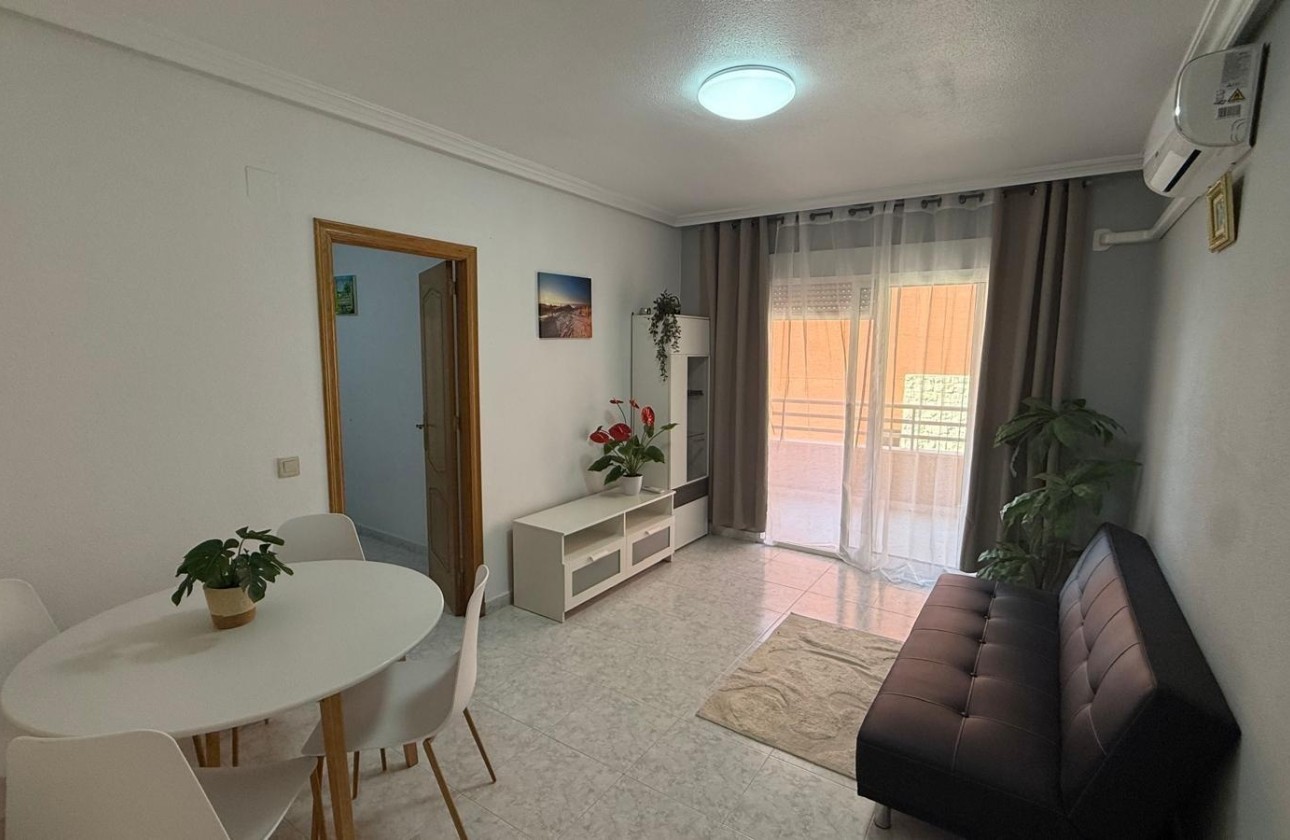 Herverkoop - Appartement / Flat -
Torrevieja - Playa de los Locos