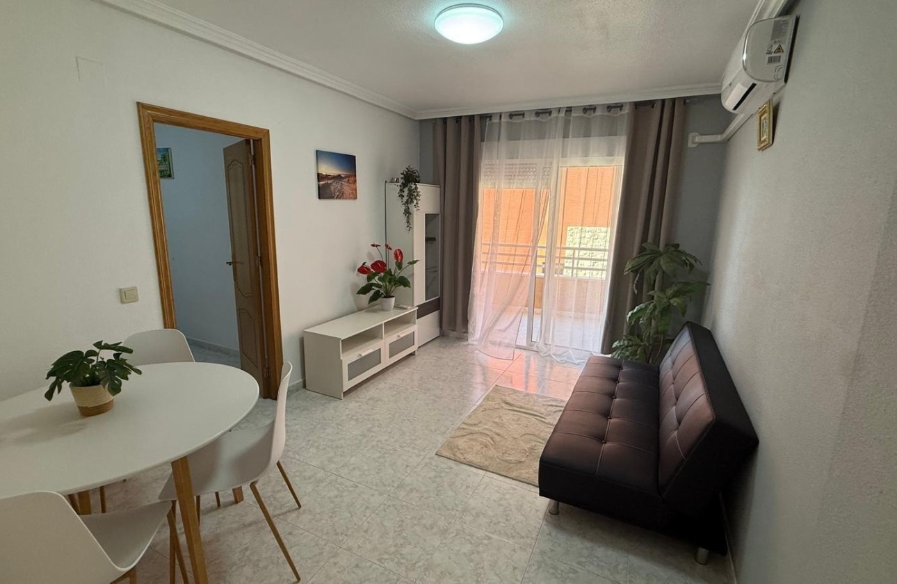Herverkoop - Appartement / Flat -
Torrevieja - Playa de los Locos